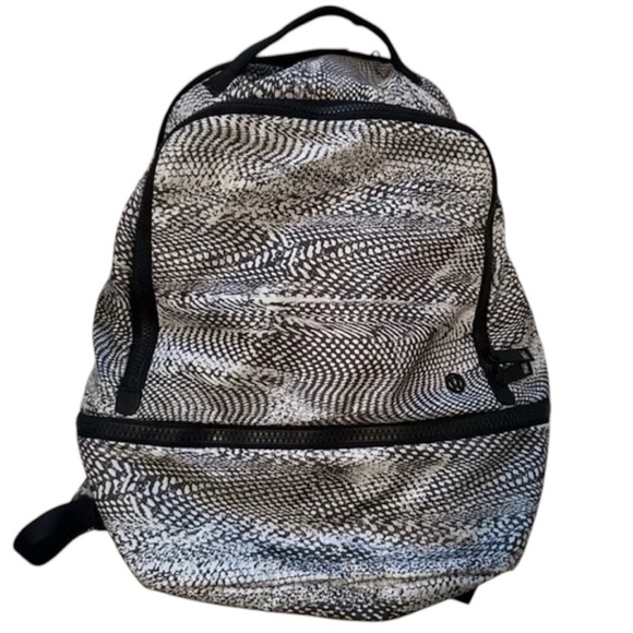 LULULEMON CITY ADVENTURER BACKPACK SWERVE VAPOR MEDal GRAY BLACK - Picture 1 of 5